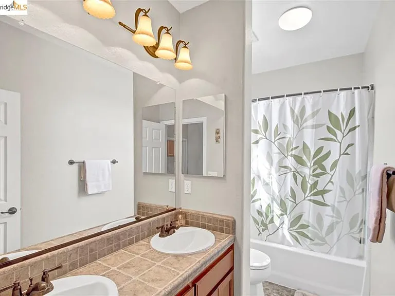 790 Yosemite Dr — Photo 20