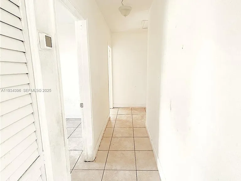 15410 NW 29th Ct — Photo 8