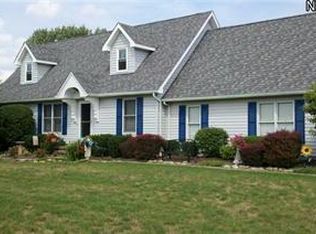 557 Plum Creek Dr, Wadsworth, OH 44281