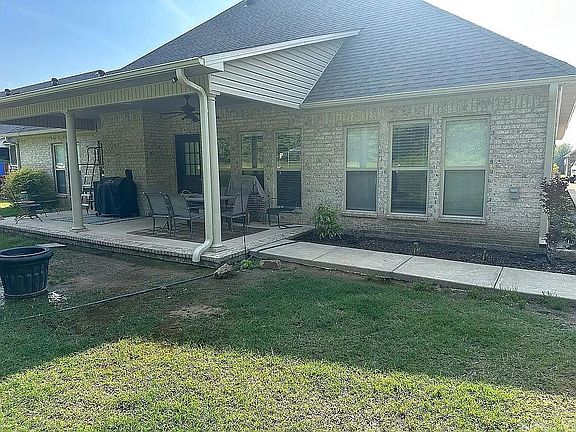 2nd image of 1448 Killough Rd N