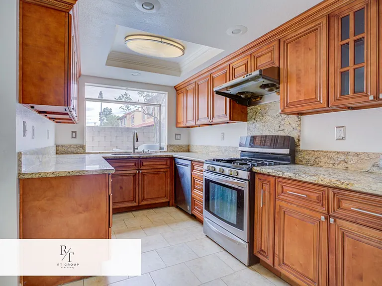 13006 Parkview Dr — Photo 6