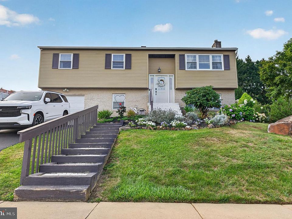 1st image of 2 Cathy Ln