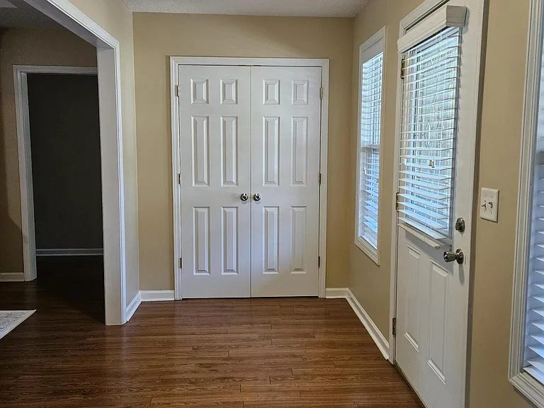2947 Sylvan Way — Photo 3