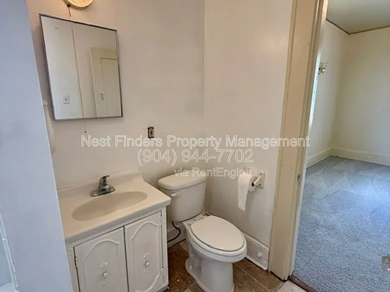 2309 College St — Photo 15