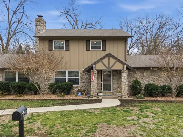 2358 London Ln, Bartlesville, OK 74006