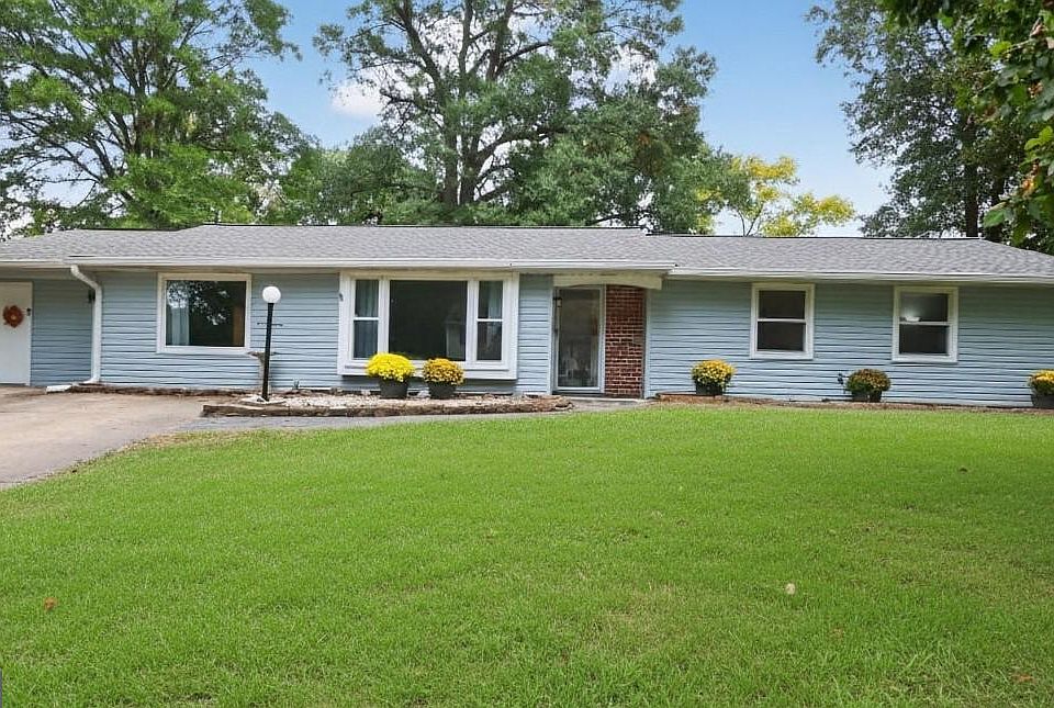 1st image of 3301 Somerset Ln
