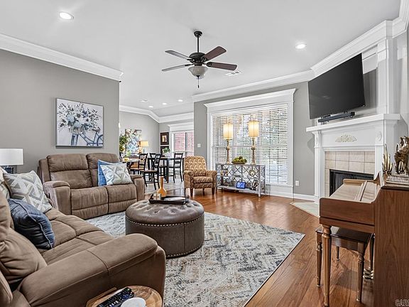 3rd image of 2608 Whitewood Dr