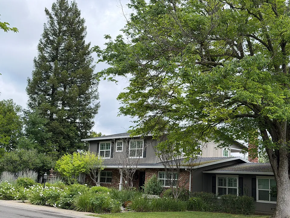 Loanor Dr