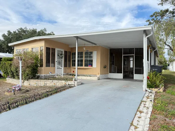 2202 Miramont Cir, Valrico, FL 33594