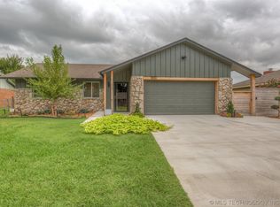 1221 E Freeport St, Broken Arrow, OK 74012