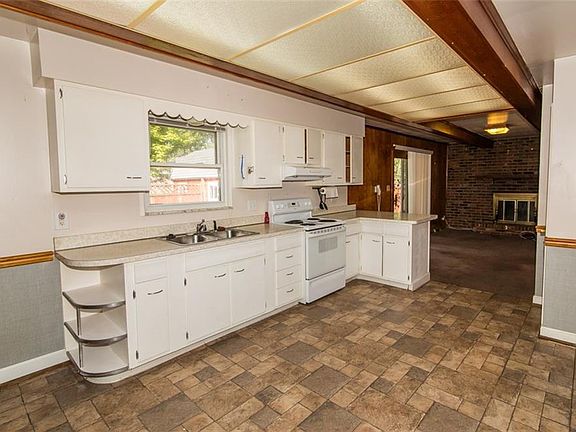 5th image of 2308 Hogan Dr