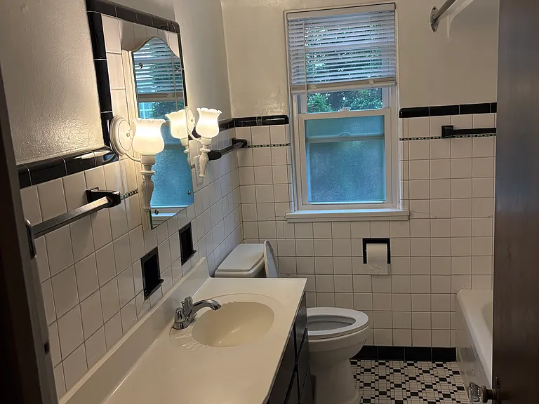 555 N 63rd St — Photo 10