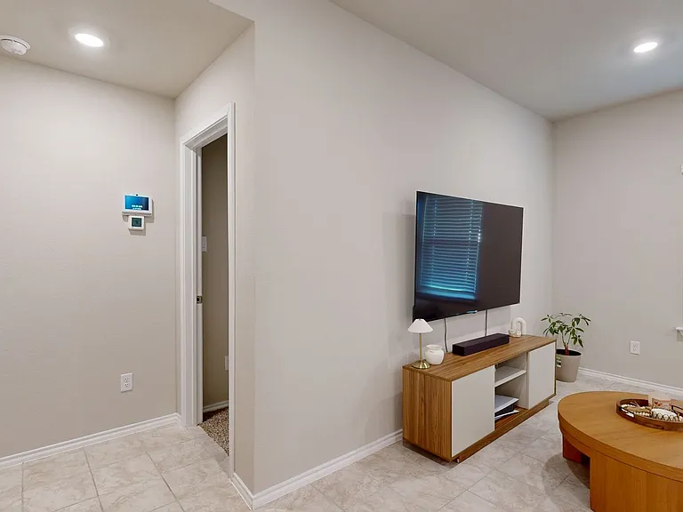 1212 Rolling Thunder Dr — Photo 15