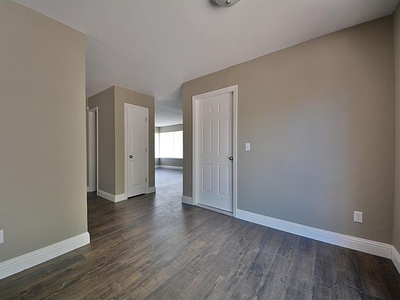 5th image of 2411 Arden Ln