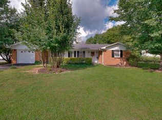 101 Lynnview Cir, Elizabethton, TN 37643