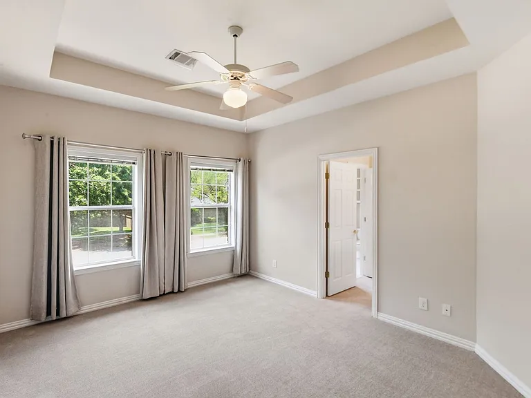 1020 Highland Oaks Dr — Photo 33