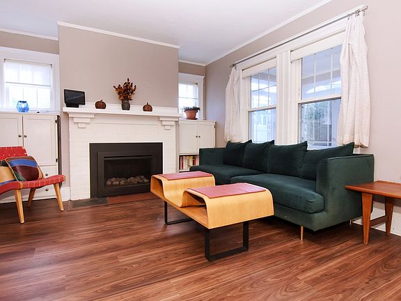 5th image of 25 Stearns Ave
