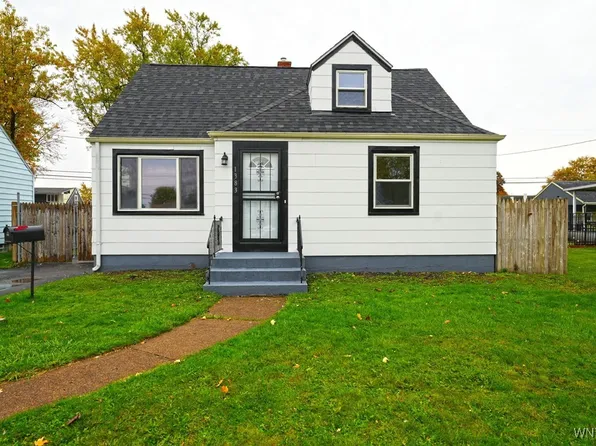 1383 Cleveland Dr, Cheektowaga, NY 14225