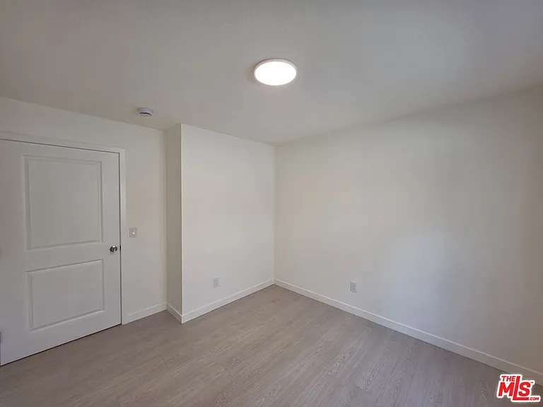 912 N Ridgewood Pl #2 — Photo 9