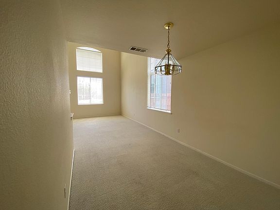 4th image of 10246 River Park Cir