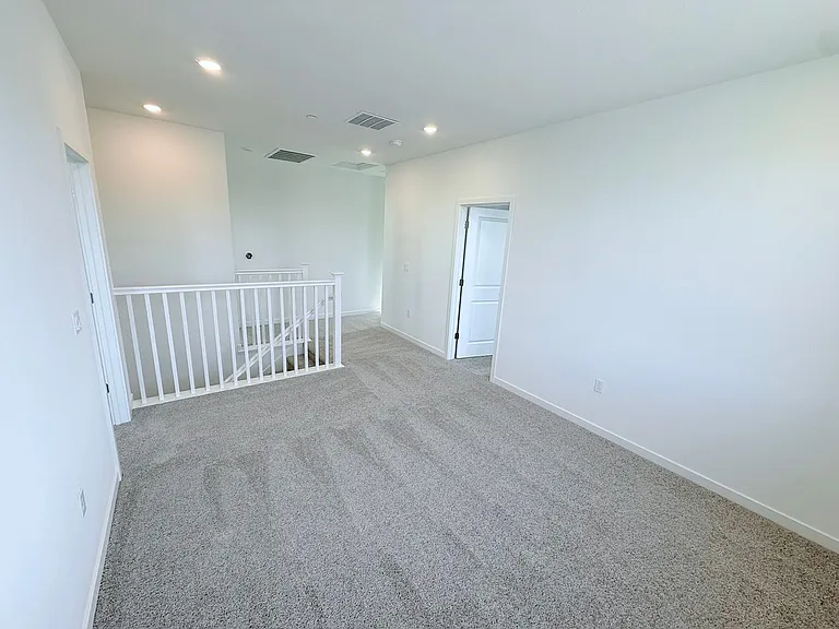 338 E Beatrice Ave — Photo 12