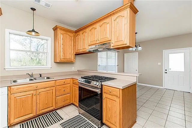 40052 Browns Oak Ln — Photo 5