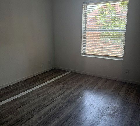 5th image of 6701 Eastridge Rd Unit 216