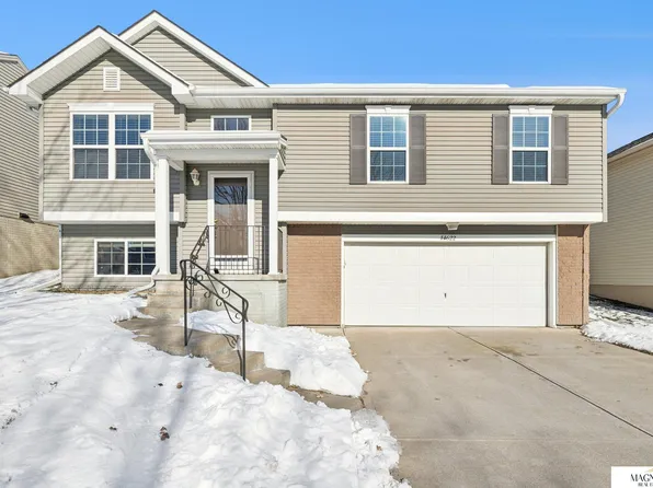 14622 Knudsen St, Bennington, NE 68007