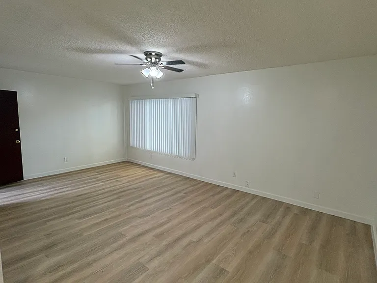 2611 Ocean Ave #5 — Photo 8