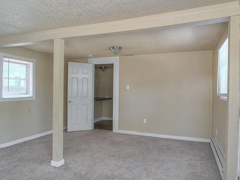 626 N Corona St — Photo 8