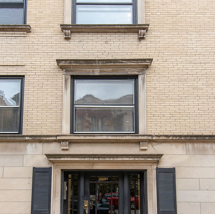 1st image of 3167 N Cambridge Ave APT 2