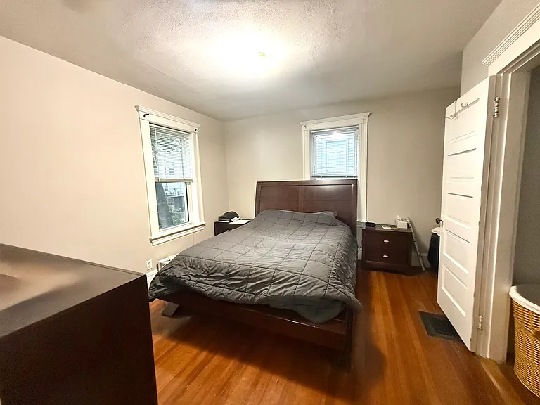 192 Grant Ave #1 — Photo 17