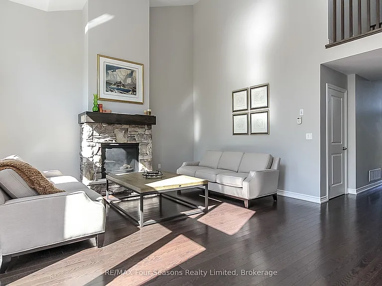 12 Robbie Way — Photo 27