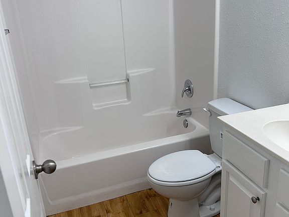4th image of 436 S Baxter Ave #1