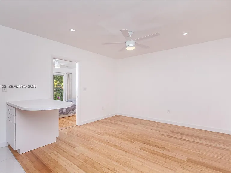 345 Michigan Ave #20 — Photo 6