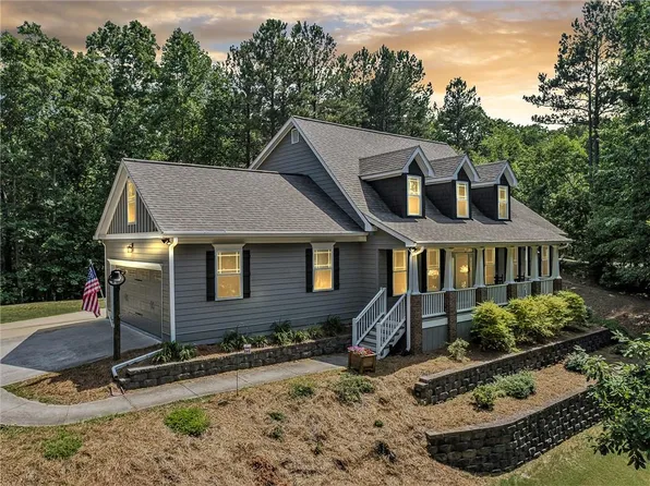 515 Huntington Dr, Ball Ground, GA 30107