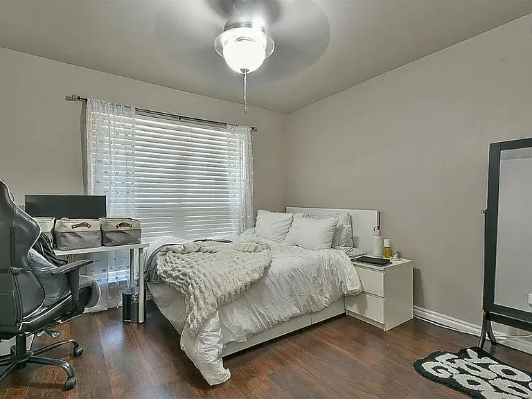 807 Cardinal Creek Blvd #C — Photo 1