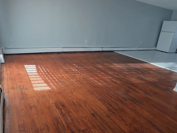 4th image of 19 Truman St #11152349