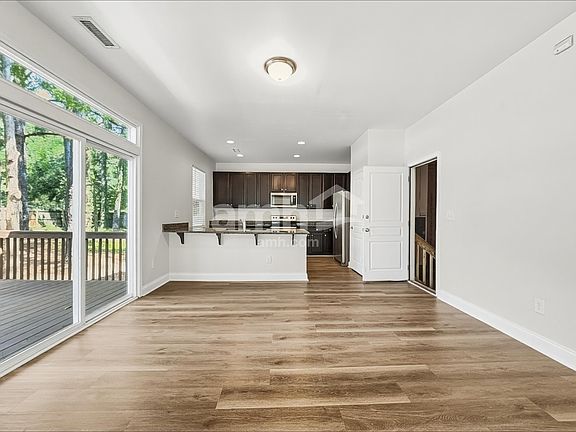 5th image of 5811 Spring Glen Ln