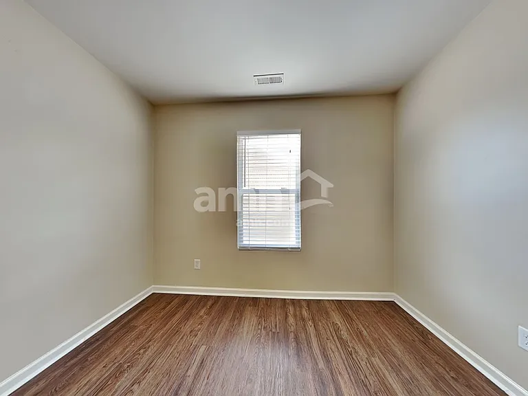 5432 Wyalong Dr — Photo 9