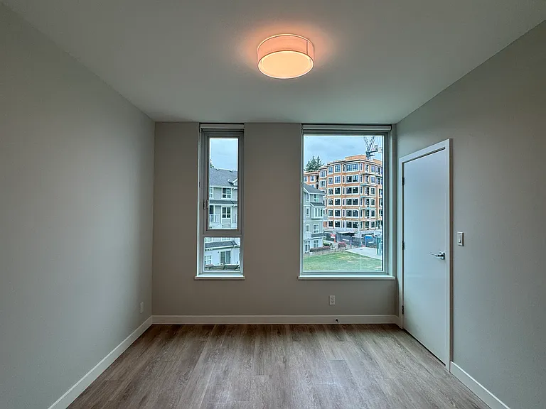 567 Emerson St #30 — Photo 4