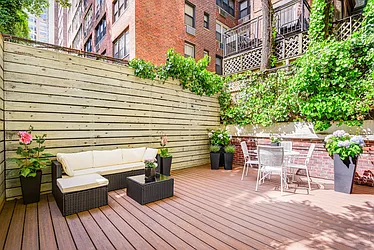 264 Lexington Avenue #1D image 1 of 18