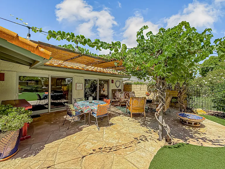 Outdoor dining and living space