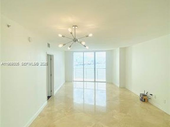 2nd image of 325 Biscayne Blvd #2126