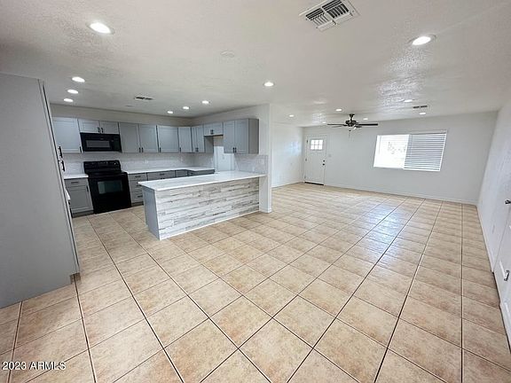 4th image of 3624 N 49th Ave