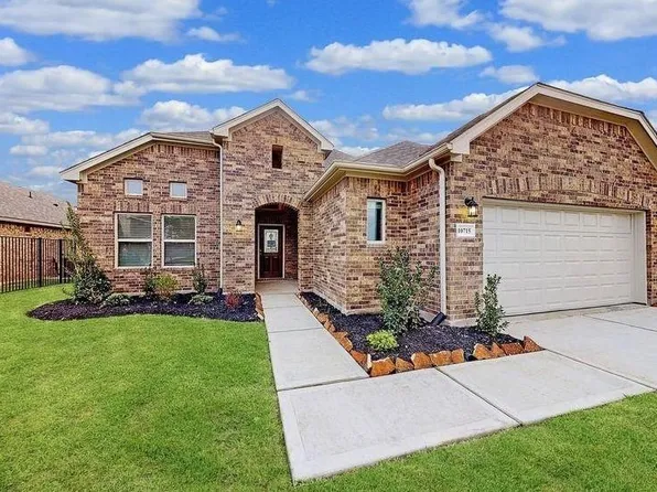 1031 Comal Trl, Dayton, TX 77535