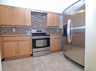 37 Enfield St, Hartford, CT 06112