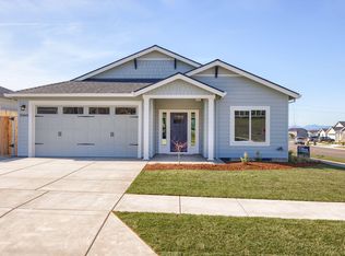 3245 Garner Way, Medford, OR 97504