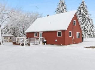 9785 Dales Ln, Gillett, WI 54124