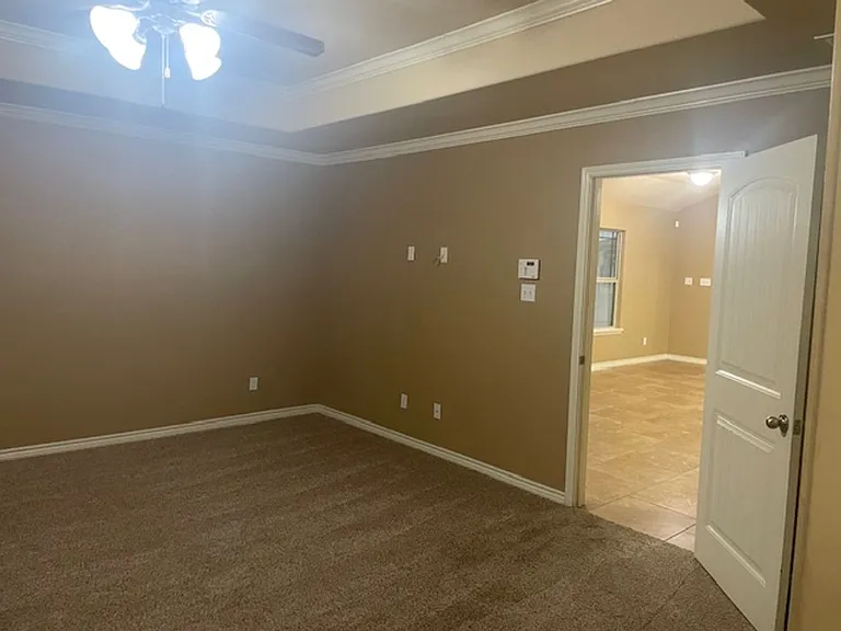 1106 Pinehollow Ln — Photo 14